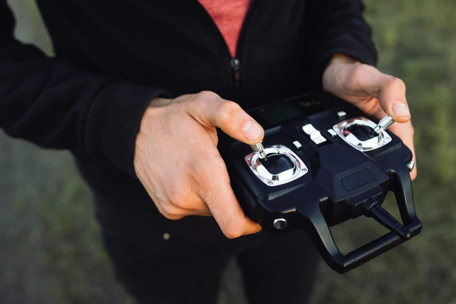 drones et hélicoptères télécommandés